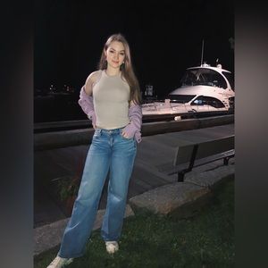 Meet your Posher, Alyssa